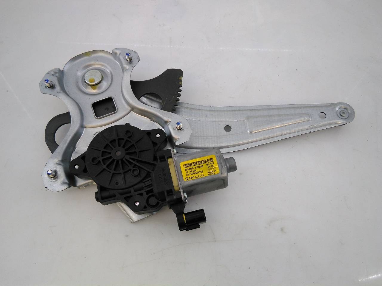 ELEVALUNAS TRASERO DERECHO KIA PICANTO 834601Y000 / E2-B5-8-1 834601Y000E2B581