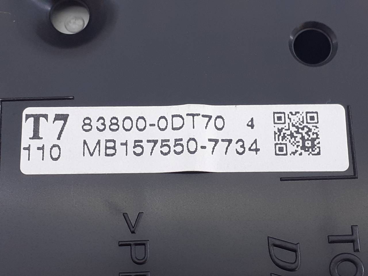 CUADRO INSTRUMENTOS TOYOTA YARIS 838000DT70 / E3-B2-24-1 / MB1575507734 838000DT70E3B2241MB1575507734 - Vista 2