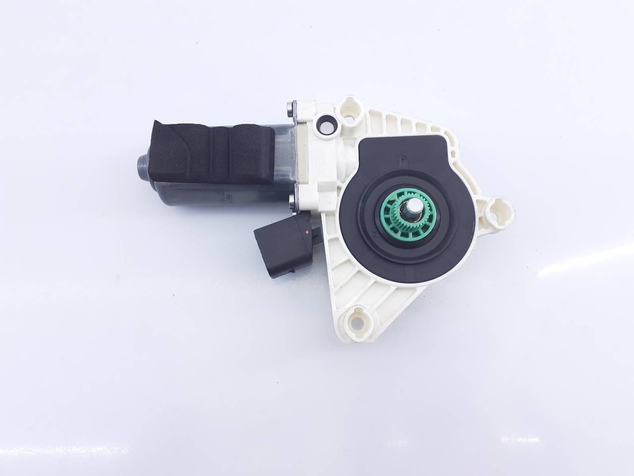 MOTOR ELEVALUNAS TRASERO IZQUIERDO MERCEDES-BENZ CLASE CLA (W117) A61041110 / E1-A2-8-1 A61041110E1A281