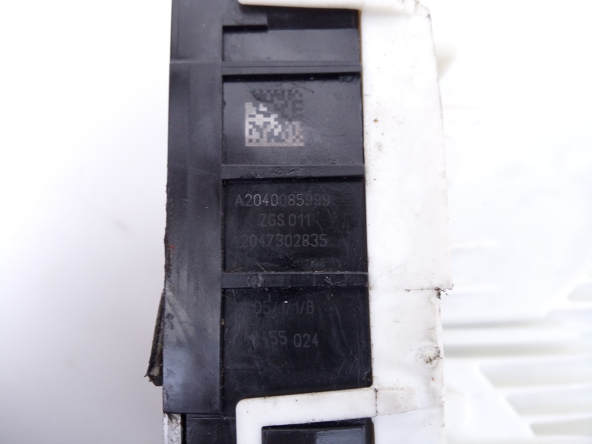 CERRADURA PUERTA TRASERA DERECHA MERCEDES-BENZ CLASE A (W176) A2040085999 / E1-A2-32-1 / A2047302835 A2040085999E1A2321A2047302835 - Vista 3