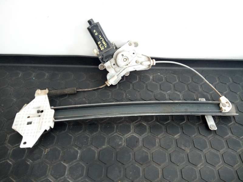 ELEVALUNAS DELANTERO DERECHO HYUNDAI TERRACAN (HP) E2-B5-54-1 E2B5541