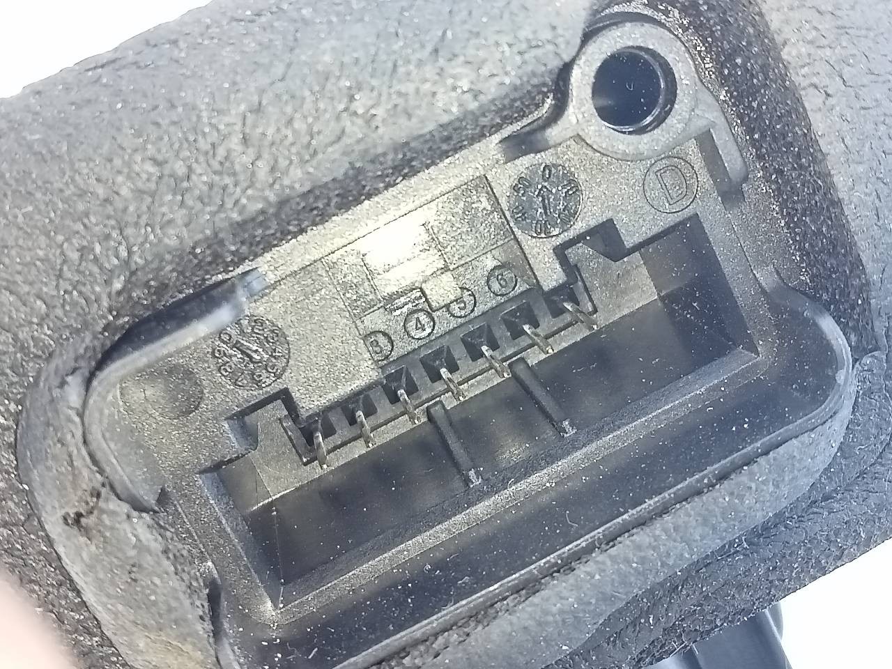 CERRADURA PUERTA DELANTERA DERECHA VOLKSWAGEN POLO (6C1) 5K1837016J / E1-B6-52-2 5K1837016JE1B6522 - Vista 3