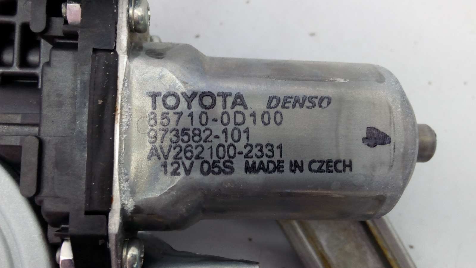 ELEVALUNAS DELANTERO DERECHO TOYOTA YARIS 857100D100 / E2-B4-18-1 / 973582101 857100D100E2B4181973582101 - Vista 2