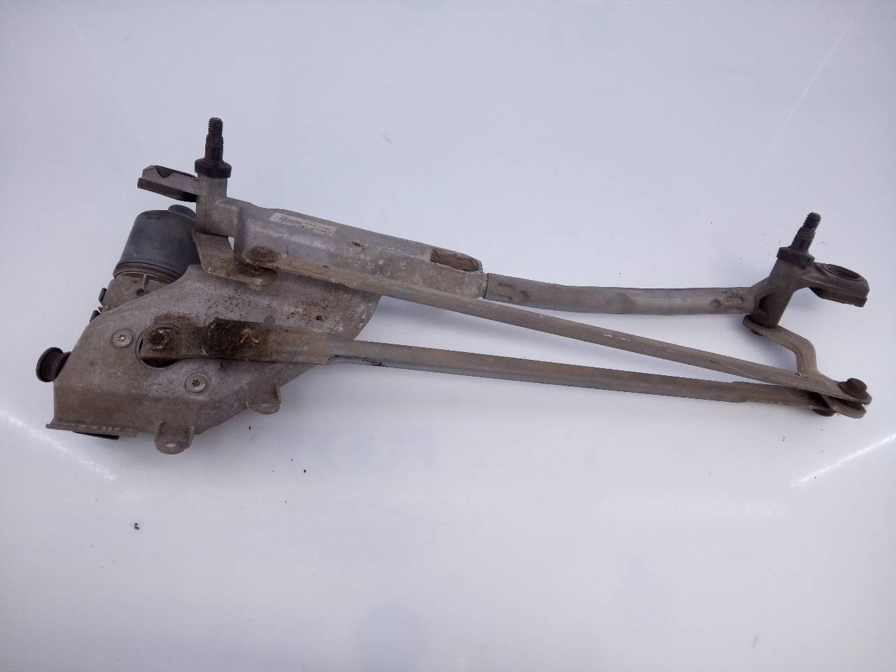 MOTOR LIMPIA DELANTERO FORD FIESTA (CB1) 0390241548 / E2-B3-15-2 / 8A6117B571AA 0390241548E2B31528A6117B571AA - Vista 3