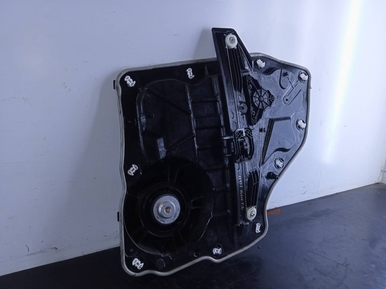 ELEVALUNAS TRASERO IZQUIERDO FORD FOCUS JX7B14553BE / P2-A1-9 / JX7BA27001CH JX7B14553BEP2A19JX7BA27001CH - Vista 3