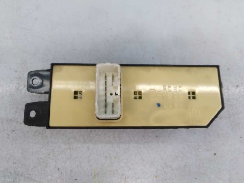 MANDO ELEVALUNAS DELANTERO IZQUIERDO HYUNDAI SANTA FE (SM) 9357026100 / E3-A3-59-2 / 9357026000 9357026100E3A35929357026000 - Vista 2