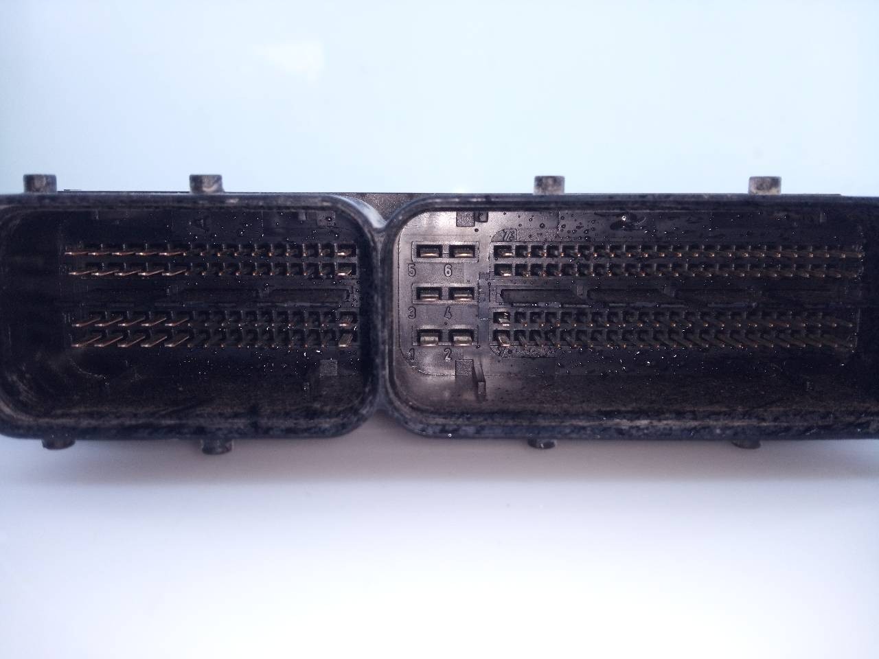 CENTRALITA MOTOR UCE OPEL ASTRA J LIM. 55577674 / E3-A5-23-3 / 0281017452 55577674E3A52330281017452 - Vista 2