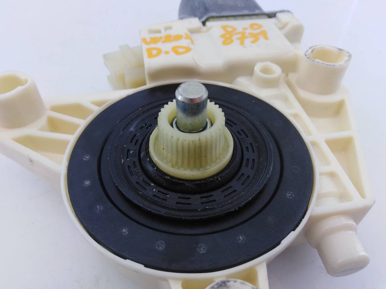 MOTOR ELEVALUNAS DELANTERO DERECHO MERCEDES-BENZ CLASE C (W204) LIM. A2048200242 / E1-A2-4-1 A2048200242E1A241 - Vista 3