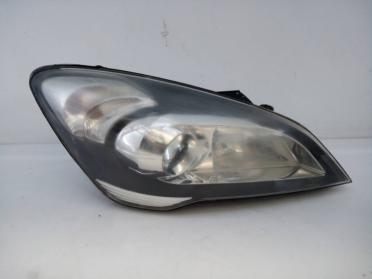 FARO DERECHO KIA CEE´D E2-B5-43-2 E2B5432
