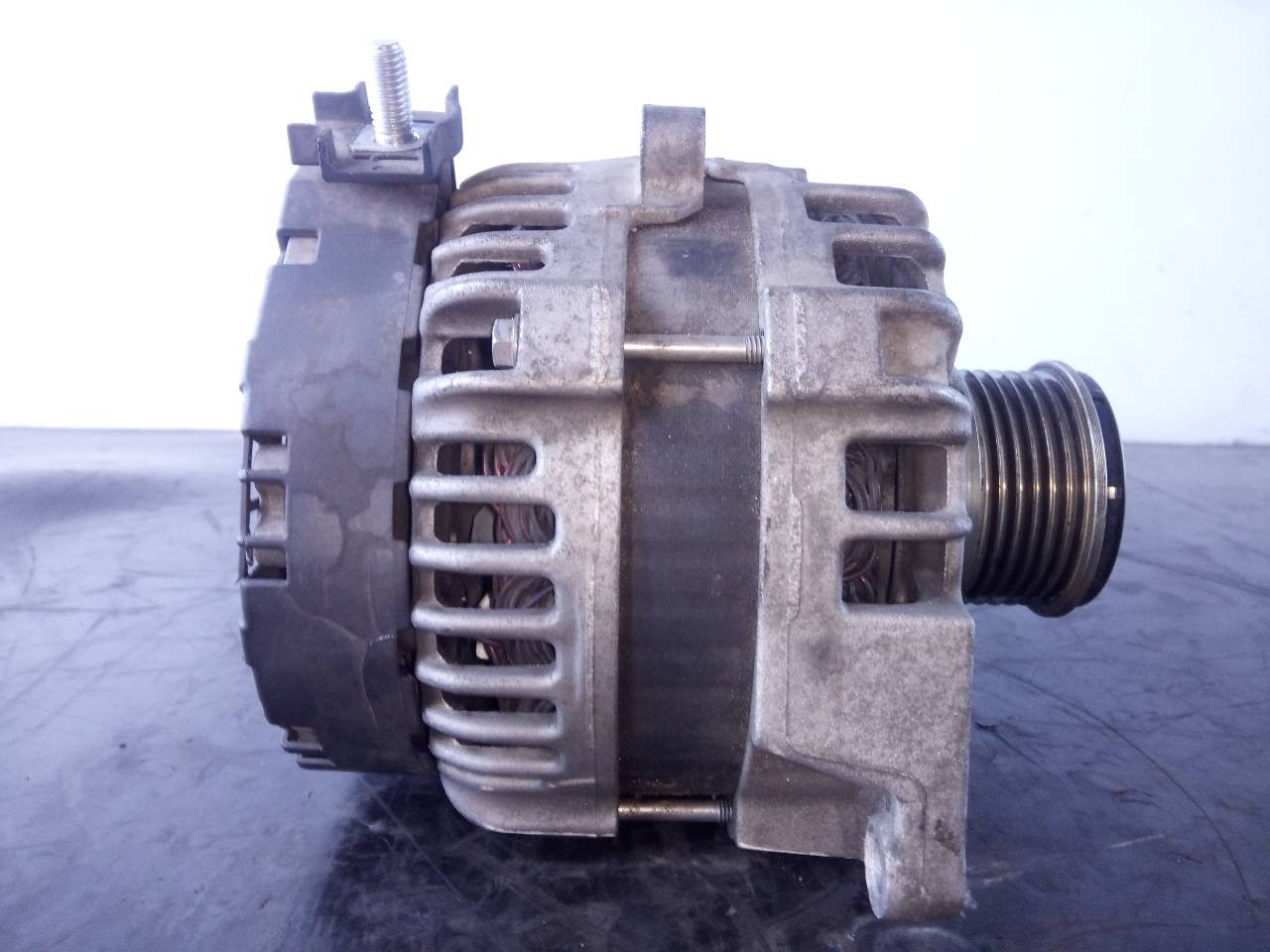 ALTERNADOR MERCEDES-BENZ CLASE A (W176) A0009063822 / P3-B5-28-2 / A0009063822 A0009063822P3B5282A0009063822 - Vista 2
