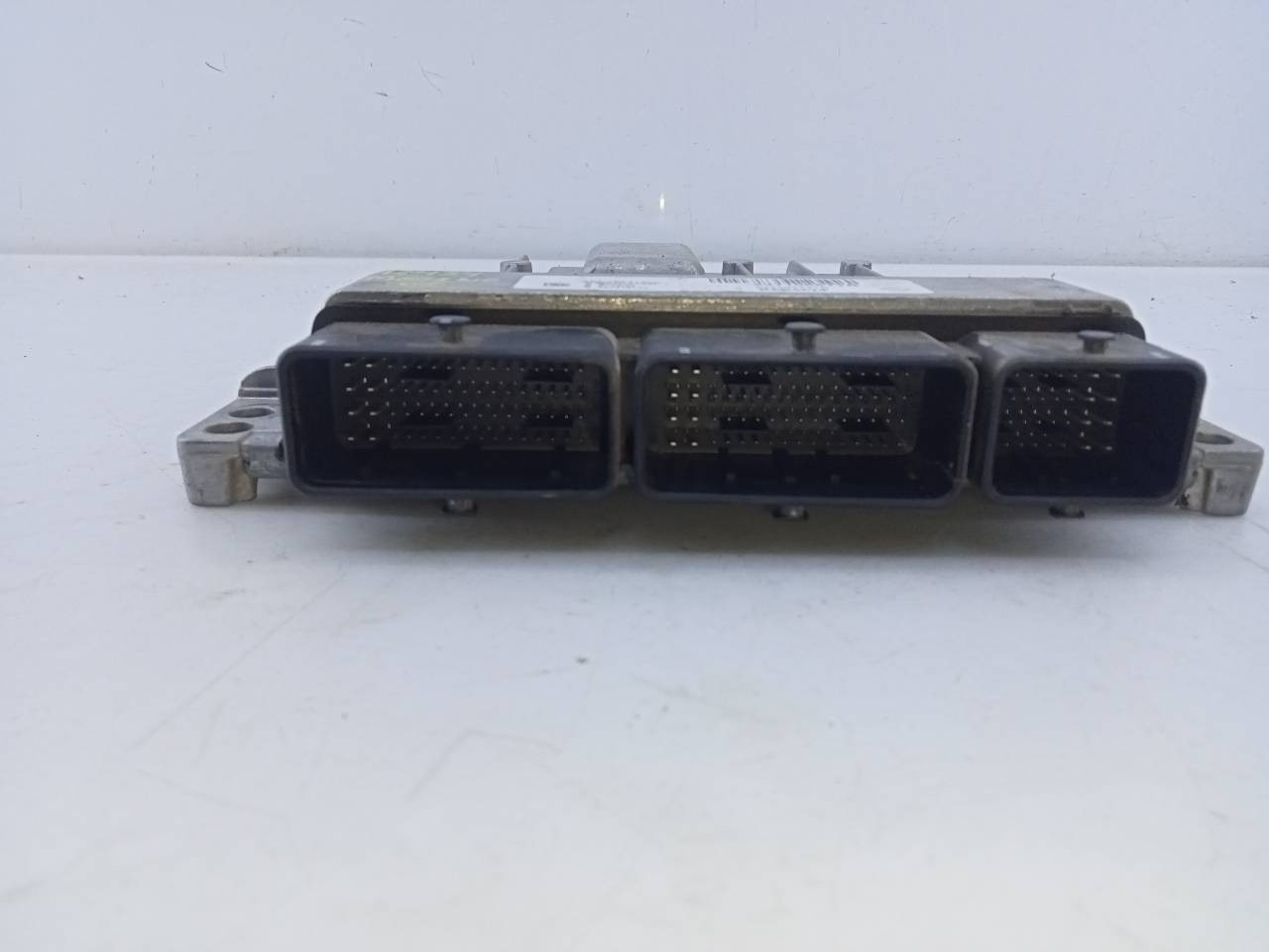CENTRALITA MOTOR UCE RENAULT MEGANE IV BERLINA 5P 237106677R / E2-A1-15-2 / 237107137R 237106677RE2A1152237107137R - Vista 3