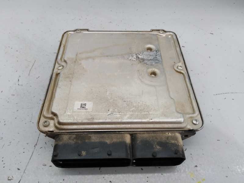 CENTRALITA MOTOR UCE VOLKSWAGEN GOLF VII LIM. (5G1) 04L907309B / E2-A1-7-3 / 0281018510 04L907309BE2A1730281018510 - Vista 3