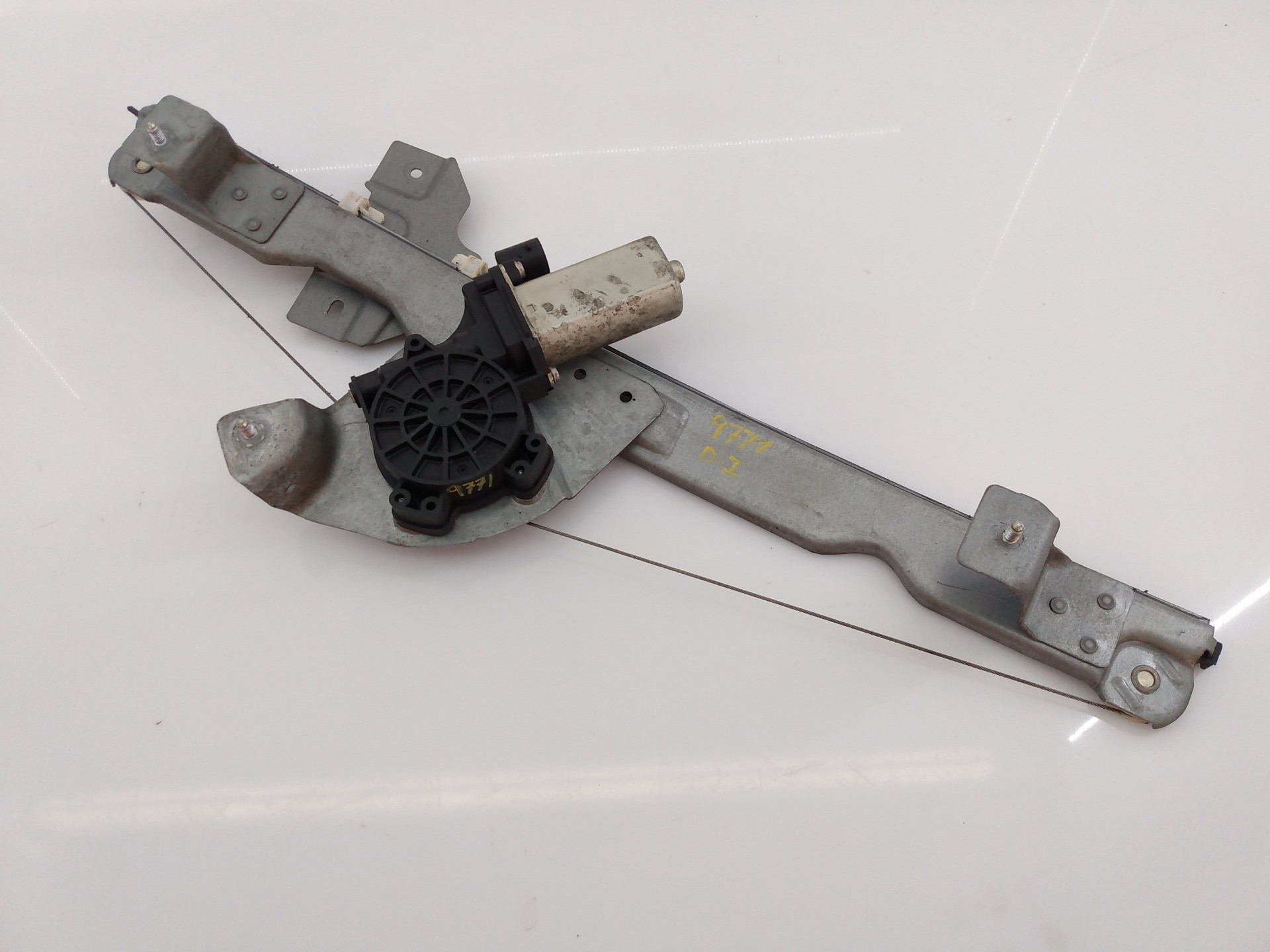 ELEVALUNAS DELANTERO IZQUIERDO DACIA DUSTER 12800084 / E1-B3-32-1 / 9030255 12800084E1B33219030255