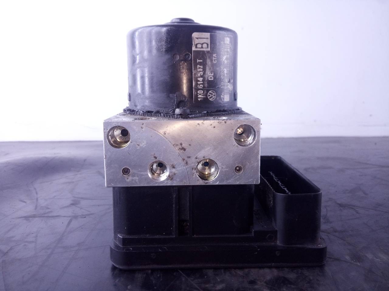 ABS VOLKSWAGEN TOURAN (1T2) 1K0614517T / P3-B8-17-3 / 1K0907379AA 1K0614517TP3B81731K0907379AA