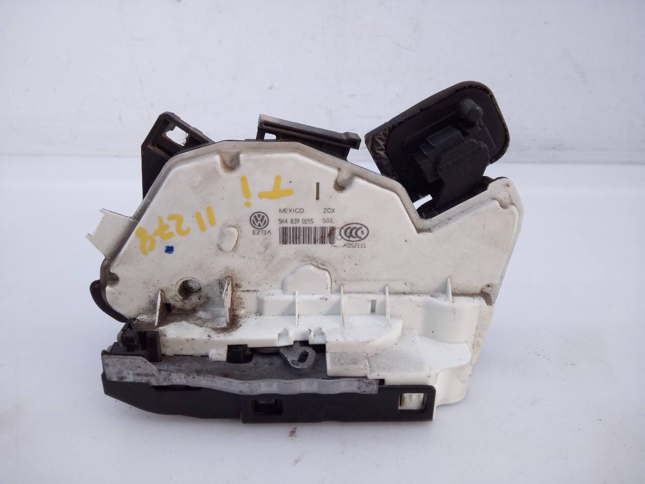CERRADURA PUERTA TRASERA IZQUIERDA VOLKSWAGEN GOLF VII LIM. 5K48390155 / E1-B6-43-2 5K48390155E1B6432