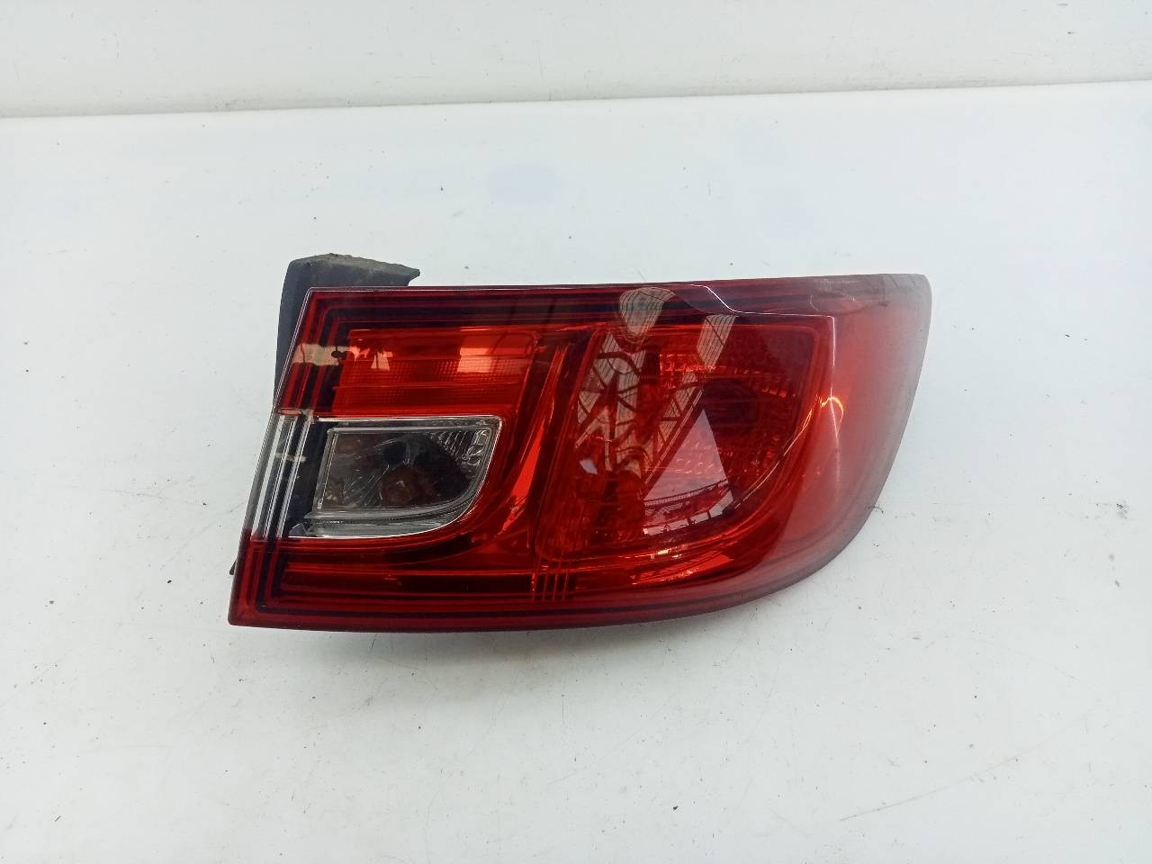 PILOTO TRASERO DERECHO RENAULT CLIO IV 265502631R / E1-A1-39-1 / FR26380202 265502631RE1A1391FR26380202