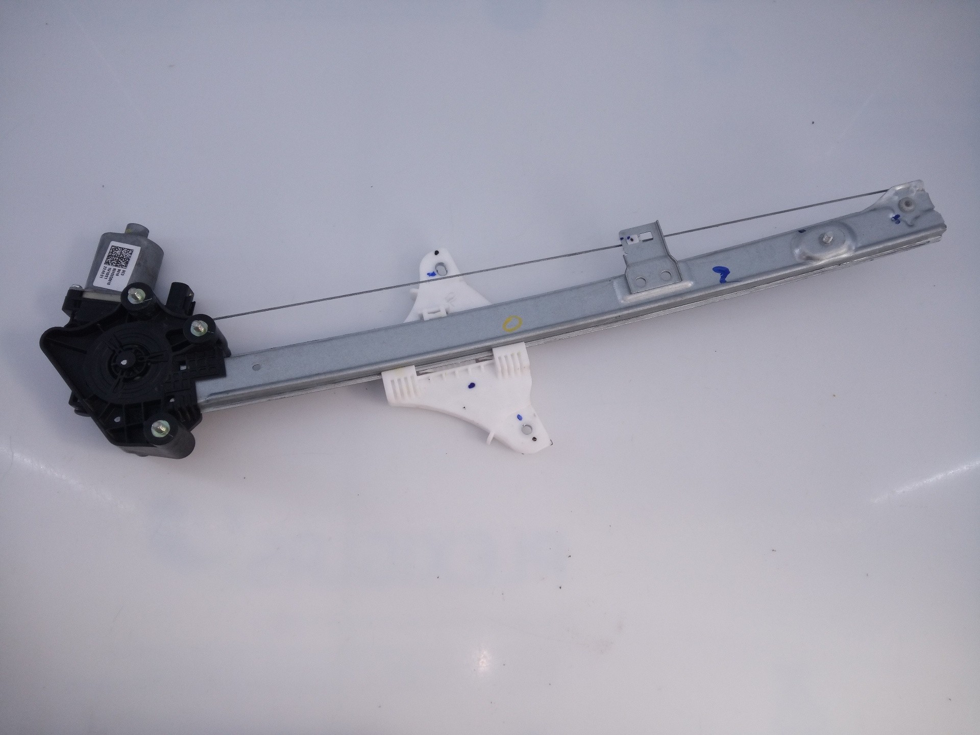 ELEVALUNAS DELANTERO DERECHO HYUNDAI I20 82460Q0010 / E2-B5-2-2 82460Q0010E2B522