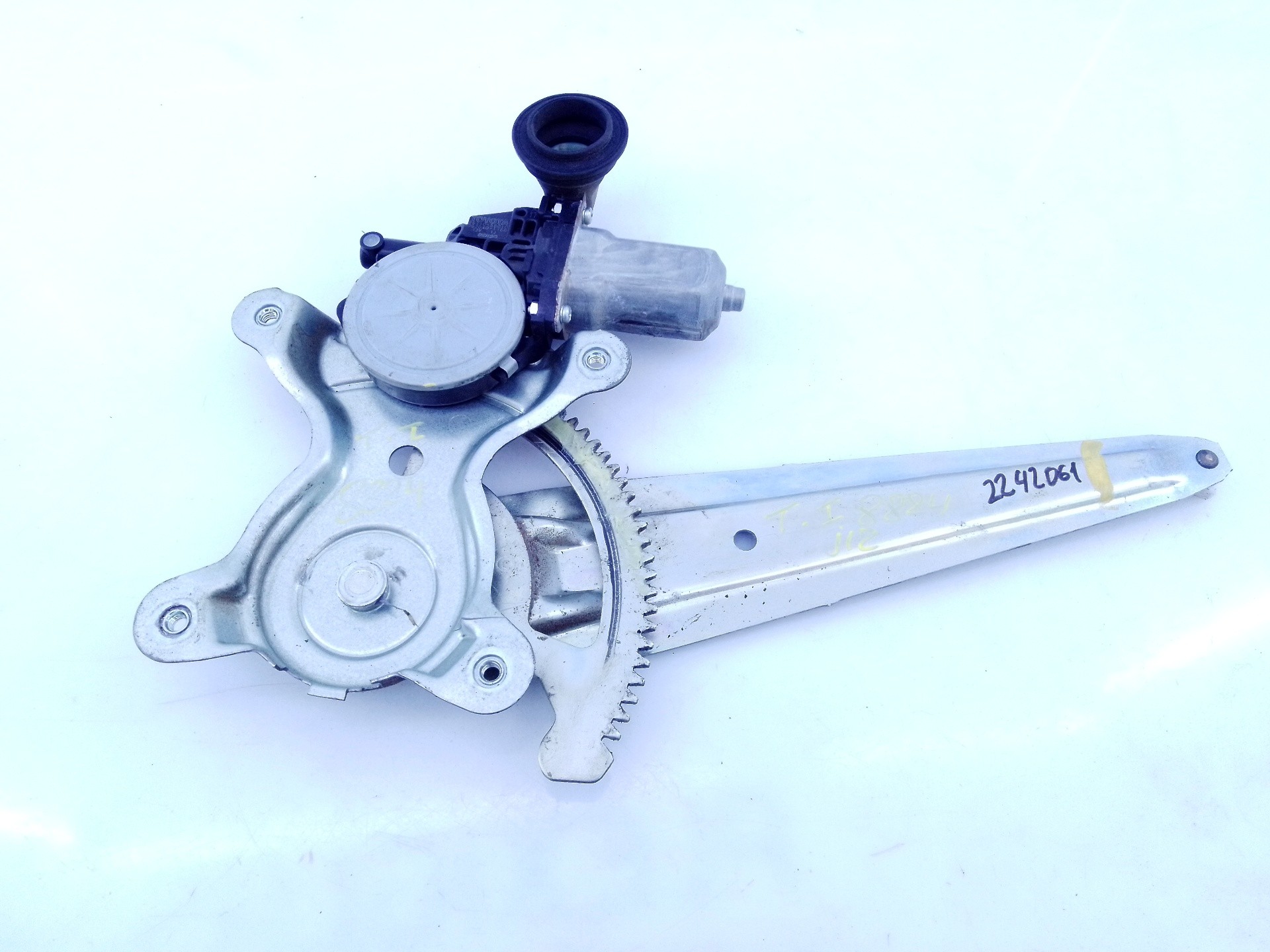 ELEVALUNAS TRASERO IZQUIERDO TOYOTA LAND CRUISER (J12) 8571058010 / E2-A4-15-1 / 0620401760 8571058010E2A41510620401760