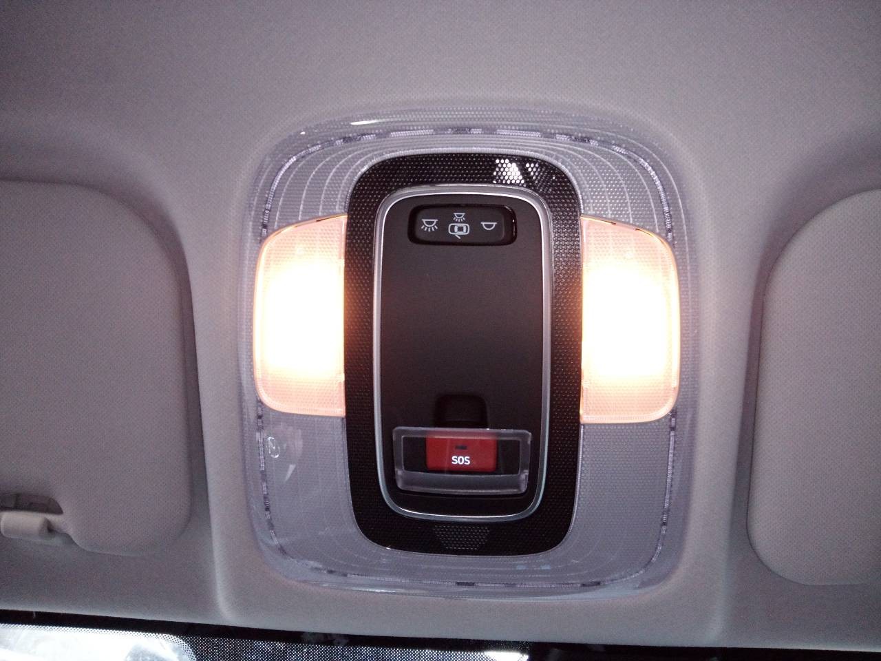 LUZ INTERIOR HYUNDAI I20 92800Q0210 / E3-A3-50-1 / 21101800108 92800Q0210E3A350121101800108 - Vista 2