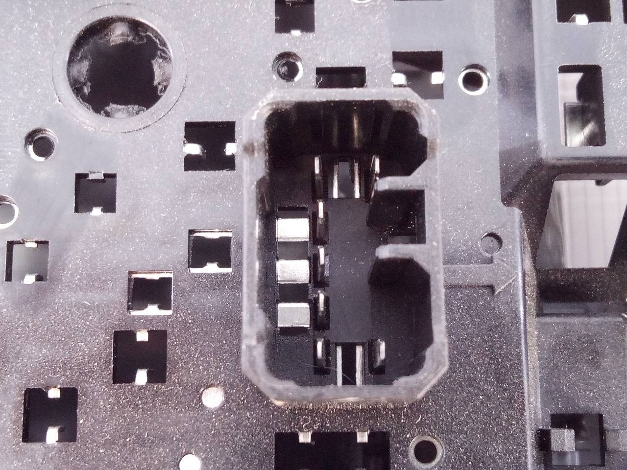 LUZ INTERIOR HYUNDAI I20 92800Q0210 / E3-A3-50-1 / 21101800108 92800Q0210E3A350121101800108 - Vista 3