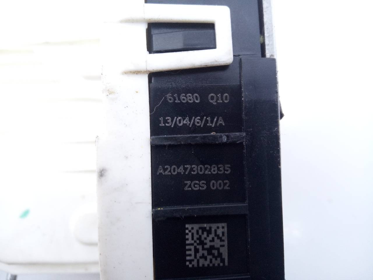 CERRADURA PUERTA TRASERA DERECHA MERCEDES-BENZ CLASE B (W246) A2047302835 / E1-A2-36-1 A2047302835E1A2361 - Vista 2