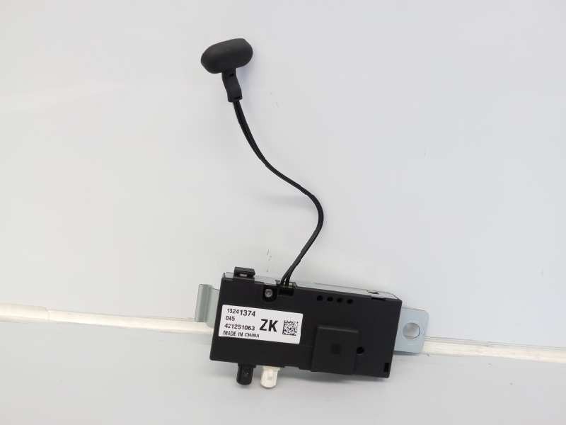 ANTENA OPEL ASTRA J LIM. 13241374 / E2-B6-24-4 / 421251063 13241374E2B6244421251063