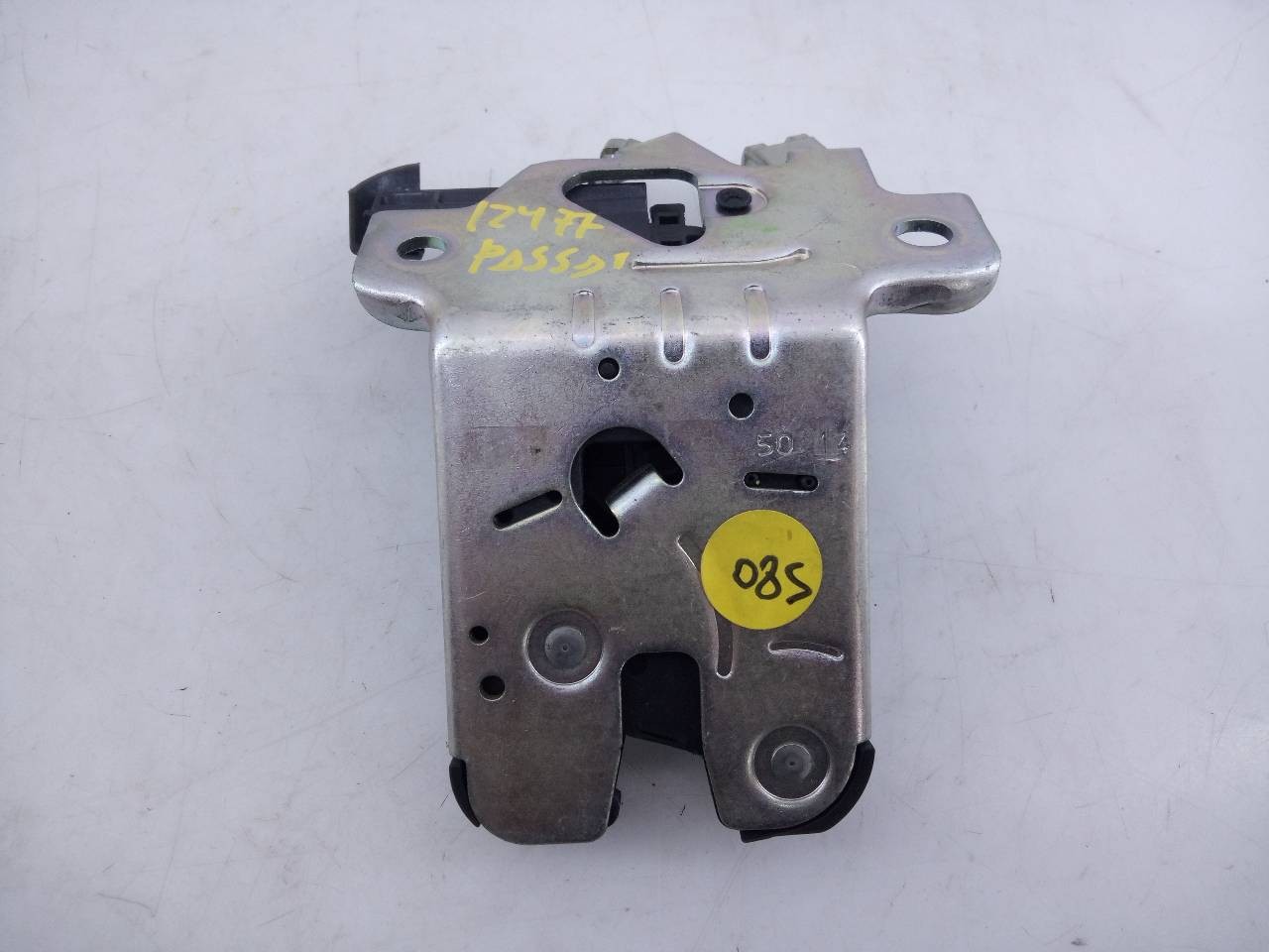 CERRADURA MALETERO / PORTON VOLKSWAGEN PASSAT LIM. (3G2) 3G082750308S / E2-B6-48-1 3G082750308SE2B6481