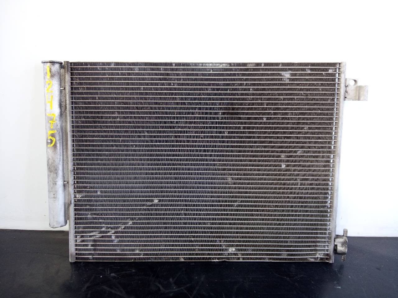 CONDENSADOR / RADIADOR AIRE ACONDICIONADO DACIA SANDERO 921006843R / P2-B5-8 921006843RP2B58