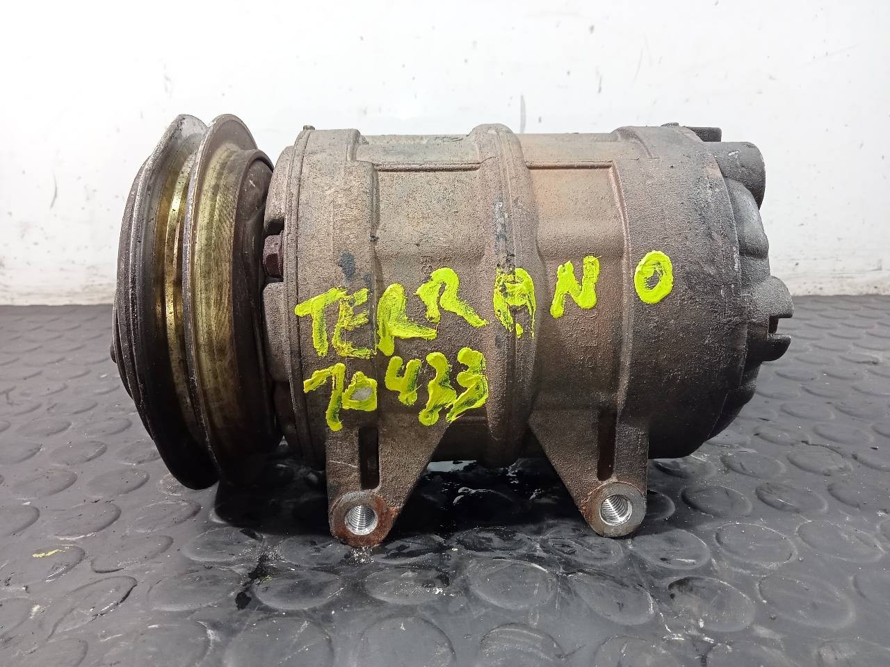 COMPRESOR AIRE ACONDICIONADO NISSAN TERRANO/TERRANO.II (R20) 926000X000 / P3-A2-2-1 / EA47045010 926000X000P3A221EA47045010