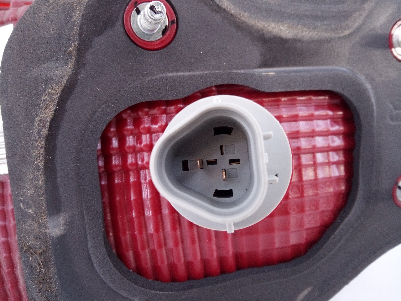 PILOTO TRASERO DERECHO PORTON KIA SPORTAGE E2-B5-29-2 E2B5292 - Vista 3