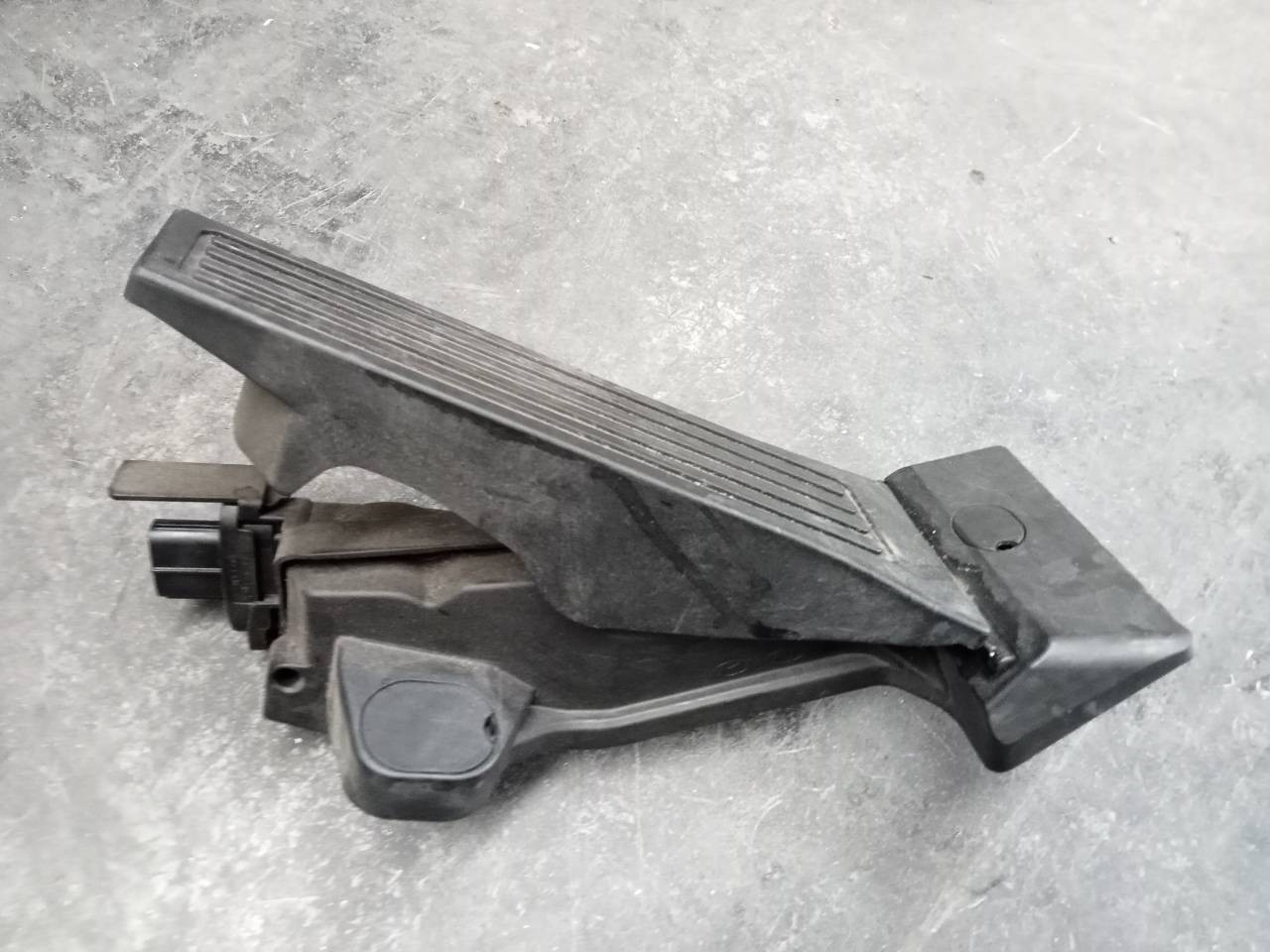 PEDAL ACELERADOR KIA SPORTAGE 32414400 32414400