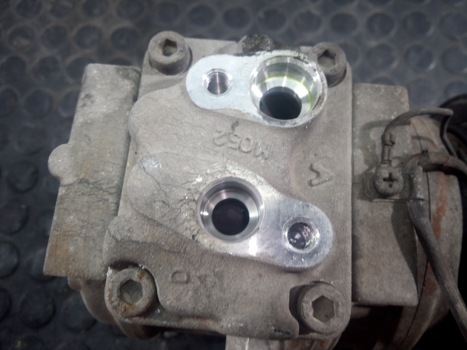 COMPRESOR AIRE ACONDICIONADO KIA SPORTAGE R134A / P3-A1-20-1 R134AP3A1201 - Vista 2