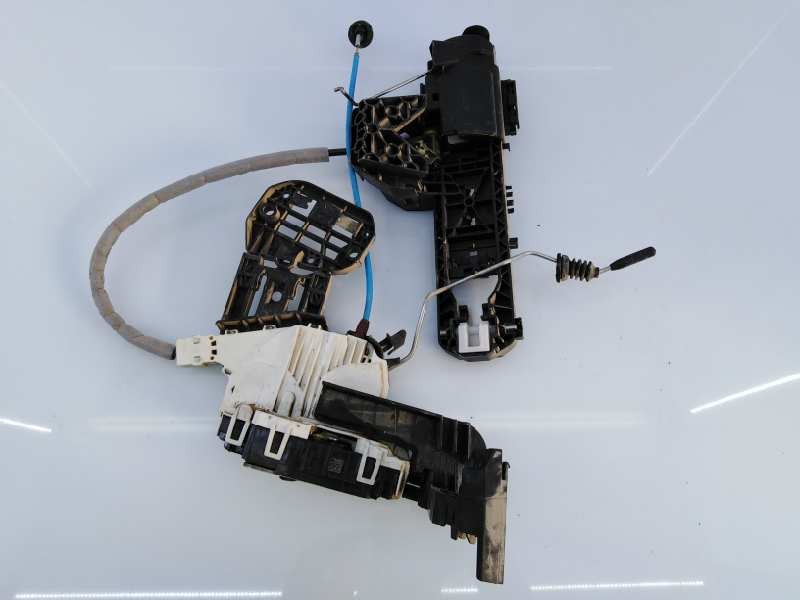 CERRADURA PUERTA DELANTERA IZQUIERDA MERCEDES-BENZ CLASE A (W176) A204760100 / E1-A2-4-1 / 01150181001 A204760100E1A24101150181001