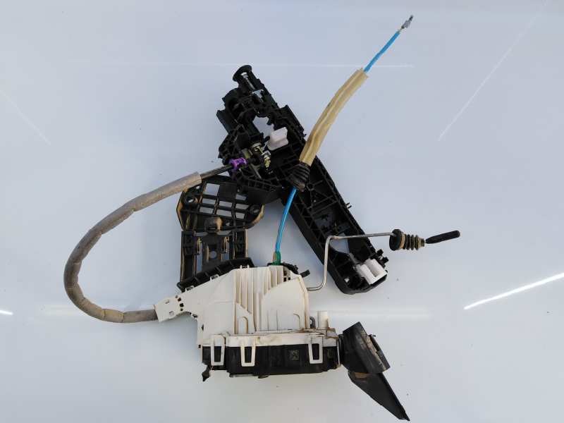 CERRADURA PUERTA TRASERA IZQUIERDA MERCEDES-BENZ CLASE A (W176) A2047602134 / E1-A2-4-1 / 01050809004 A2047602134E1A24101050809004