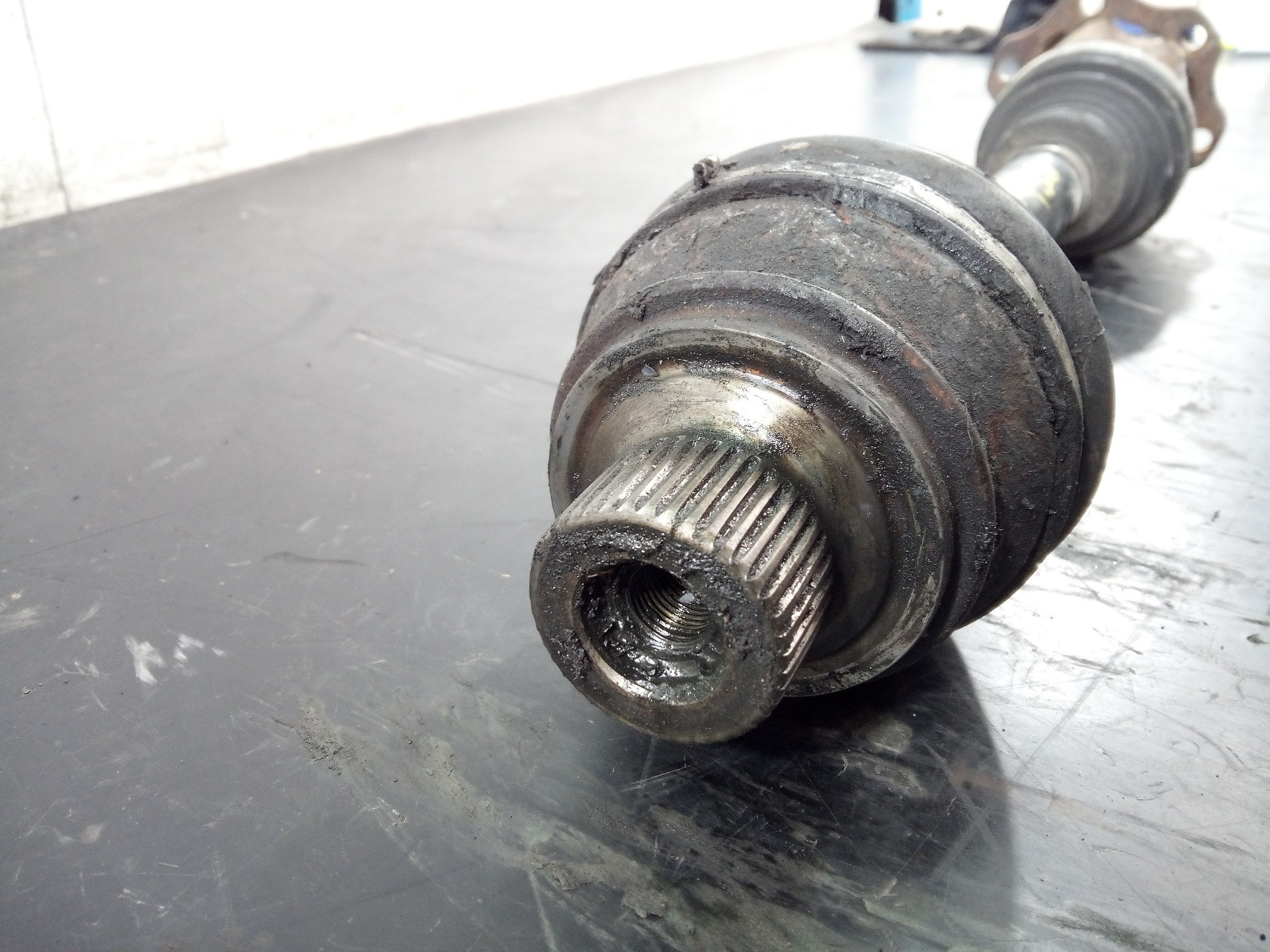 TRANSMISION DELANTERA IZQUIERDA AUDI A4 BER. (B8) 8K0407271Q / P1-A6-23 8K0407271QP1A623 - Vista 3