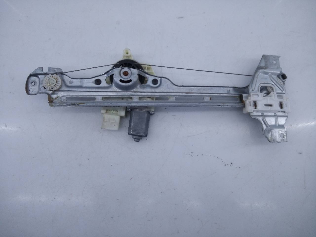 ELEVALUNAS TRASERO IZQUIERDO PEUGEOT 308 9816272080 / E1-A4-52-1 9816272080E1A4521 - Vista 2
