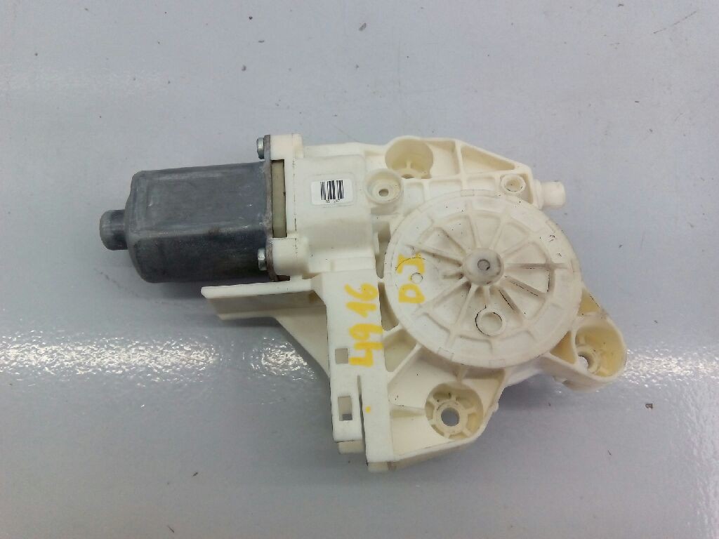 MOTOR ELEVALUNAS DELANTERO IZQUIERDO FORD FOCUS LIM. (CB4) 4M5T14A389 / E2-B3-59-1 / 995208101 4M5T14A389E2B3591995208101
