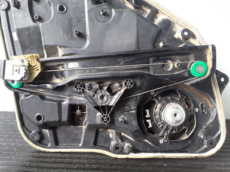 ELEVALUNAS TRASERO IZQUIERDO MERCEDES-BENZ CLASE A (W176) A2047302735 / P2-B4-10 / A2047602134 A2047302735P2B410A2047602134 - Vista 3
