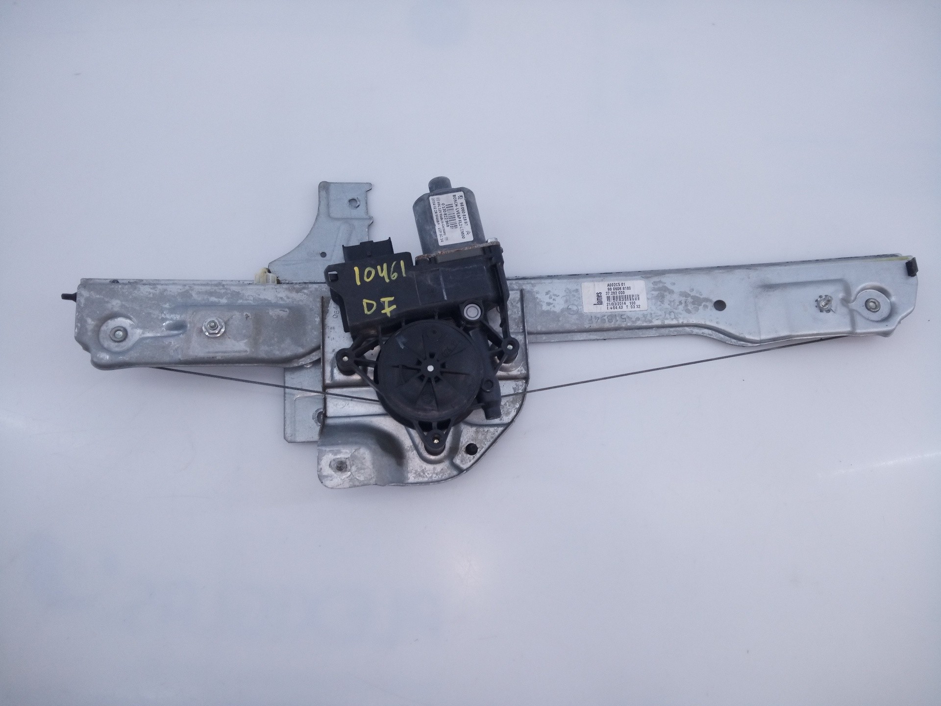 ELEVALUNAS DELANTERO IZQUIERDO PEUGEOT 208 9806081880 / E1-A4-12-1 / 9806088180 9806081880E1A41219806088180