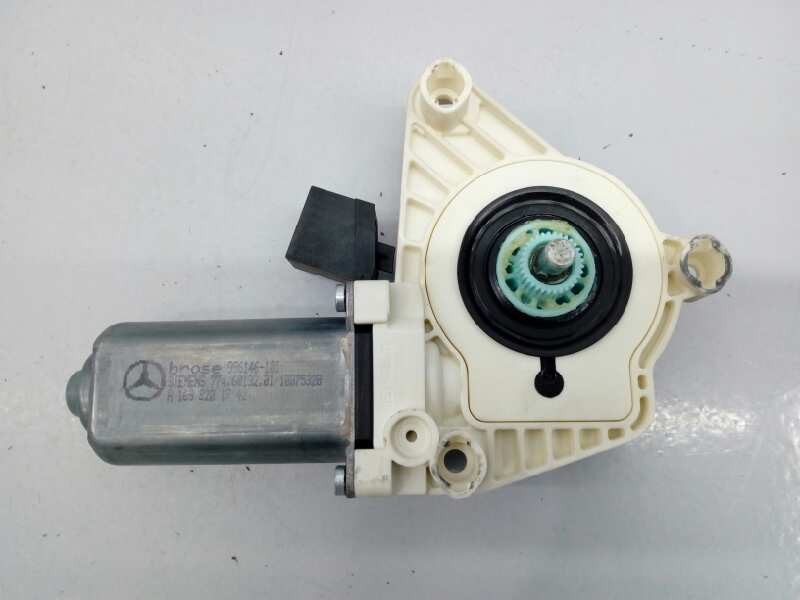 MOTOR ELEVALUNAS DELANTERO IZQUIERDO MERCEDES-BENZ CLASE A (W169) A1698201742 / E1-A2-36-1 / 996146101 A1698201742E1A2361996146101