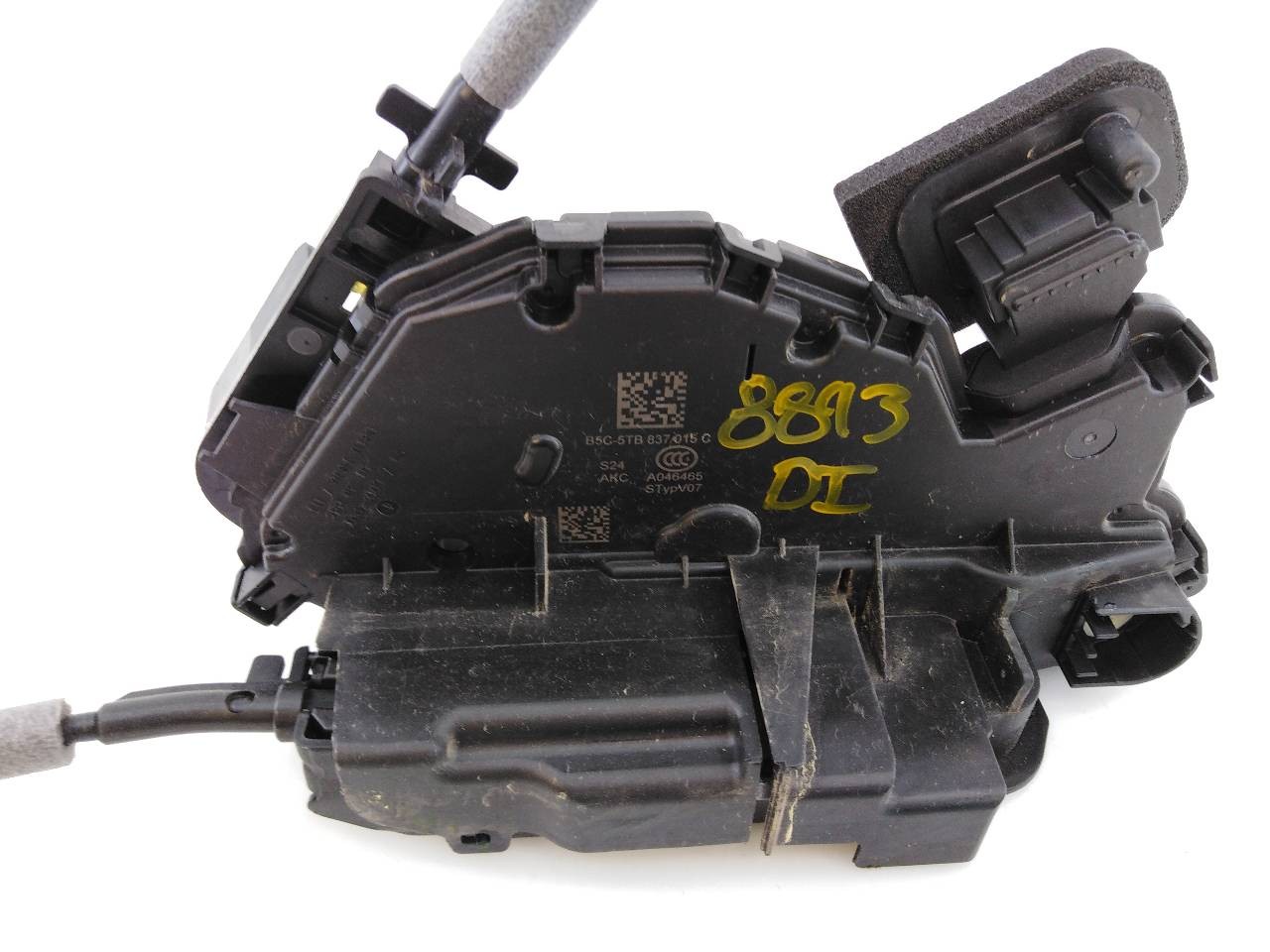 CERRADURA PUERTA DELANTERA IZQUIERDA VOLKSWAGEN GOLF VII LIM. (BQ1) B5C5TB837015C / E1-B6-32-1 / A046465 B5C5TB837015CE1B6321A046465