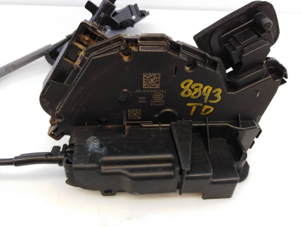 CERRADURA PUERTA TRASERA DERECHA VOLKSWAGEN GOLF VII LIM. (BQ1) A5L5TA839015L / E1-B6-47-1 A5L5TA839015LE1B6471 - Vista 3