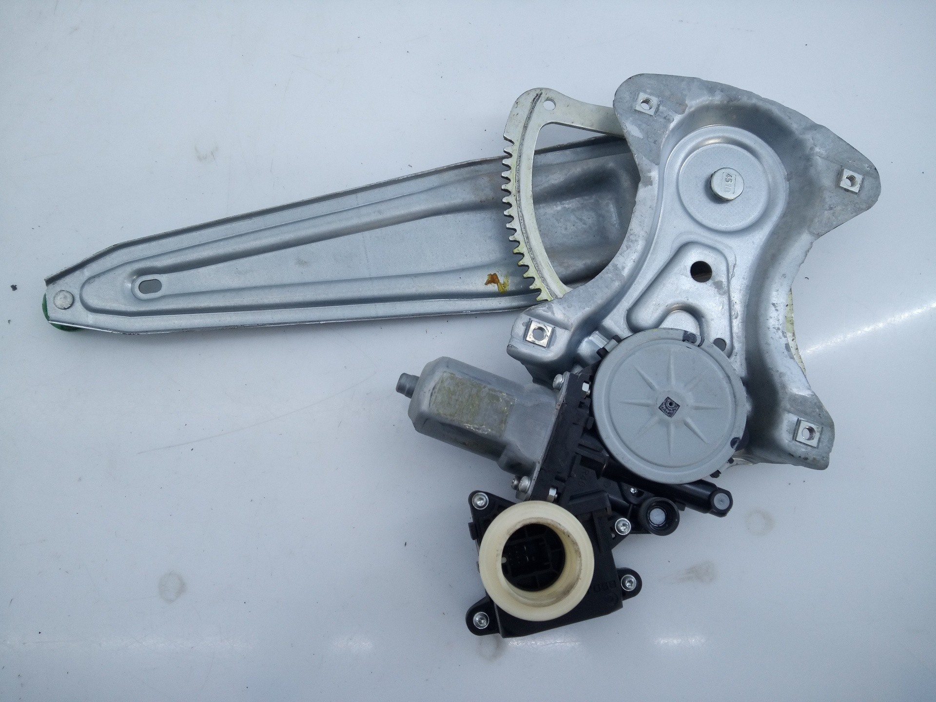 ELEVALUNAS TRASERO IZQUIERDO TOYOTA AVENSIS CROSS SPORT (T27) 8570102010 / E2-B4-27-1 / 977556106 8570102010E2B4271977556106 - Vista 3