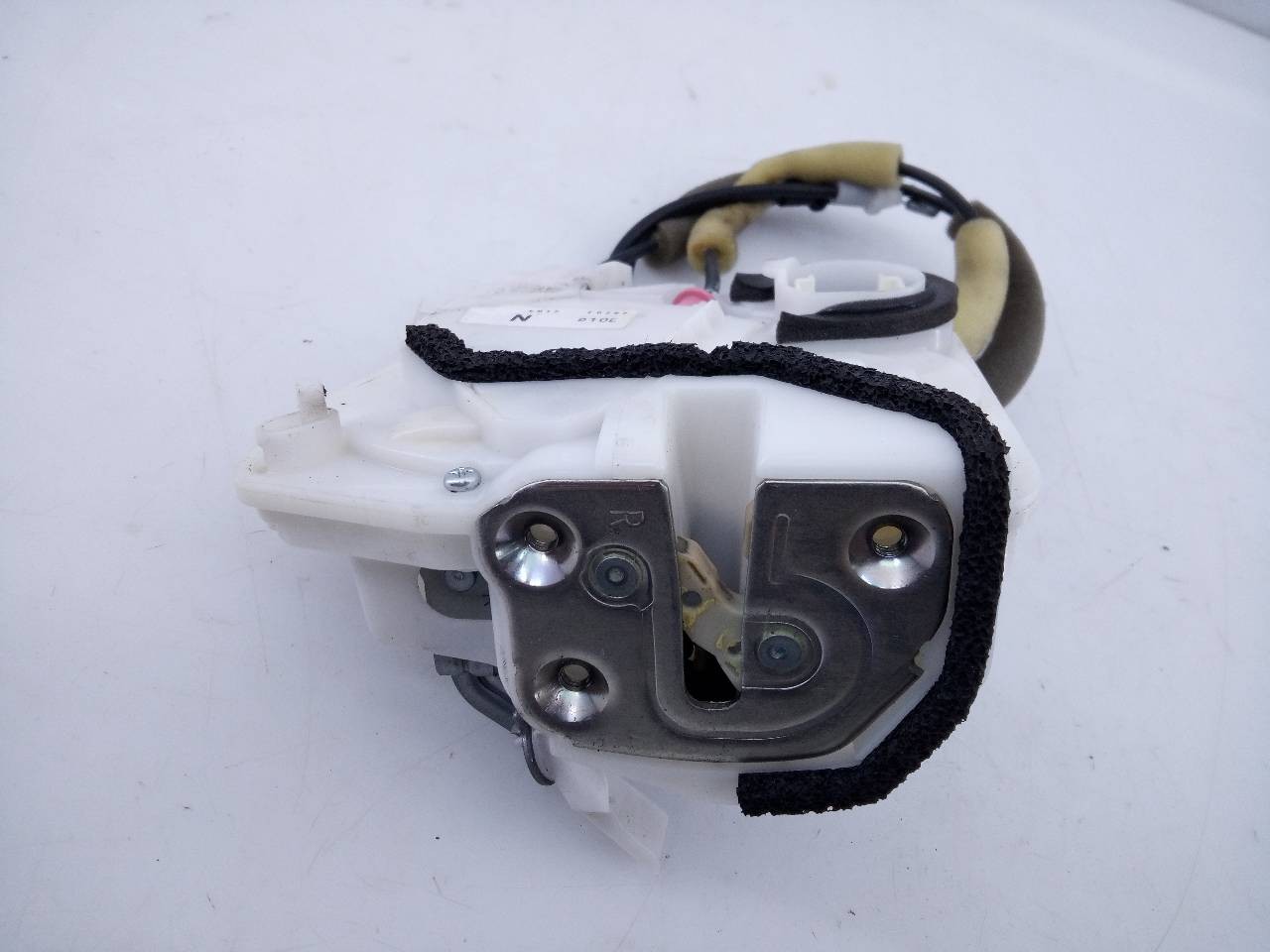 CERRADURA PUERTA TRASERA DERECHA MAZDA CX-3 5D15F0392 / E2-A2-50-2 5D15F0392E2A2502 - Vista 3