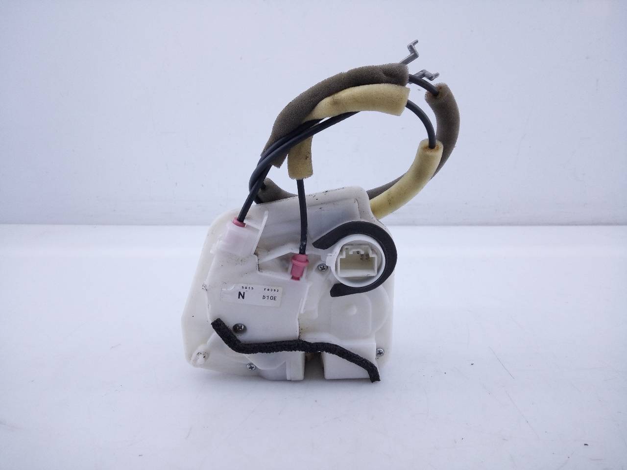 CERRADURA PUERTA TRASERA DERECHA MAZDA CX-3 5D15F0392 / E2-A2-50-2 5D15F0392E2A2502 - Vista 2
