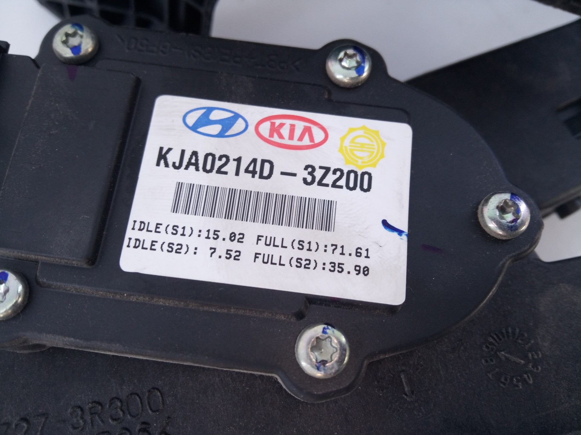 PEDAL ACELERADOR HYUNDAI I40 KJA0214D3Z200 / E3-A3-39-2 KJA0214D3Z200E3A3392 - Vista 3