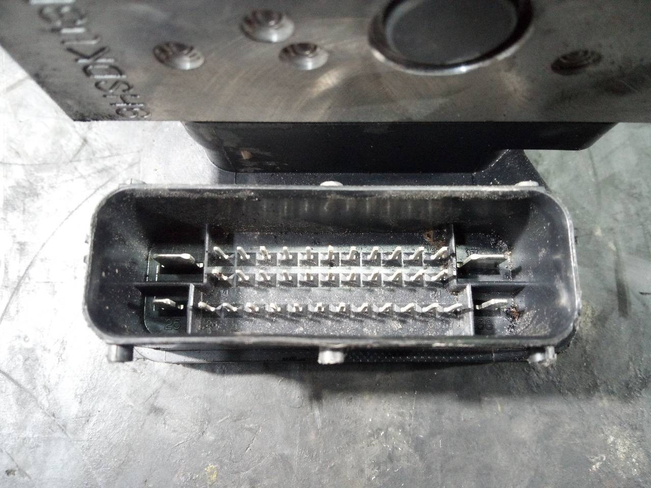 ABS KIA CARENS ( ) 58910A4810 / P3-A8-15-2 58910A4810P3A8152 - Vista 2