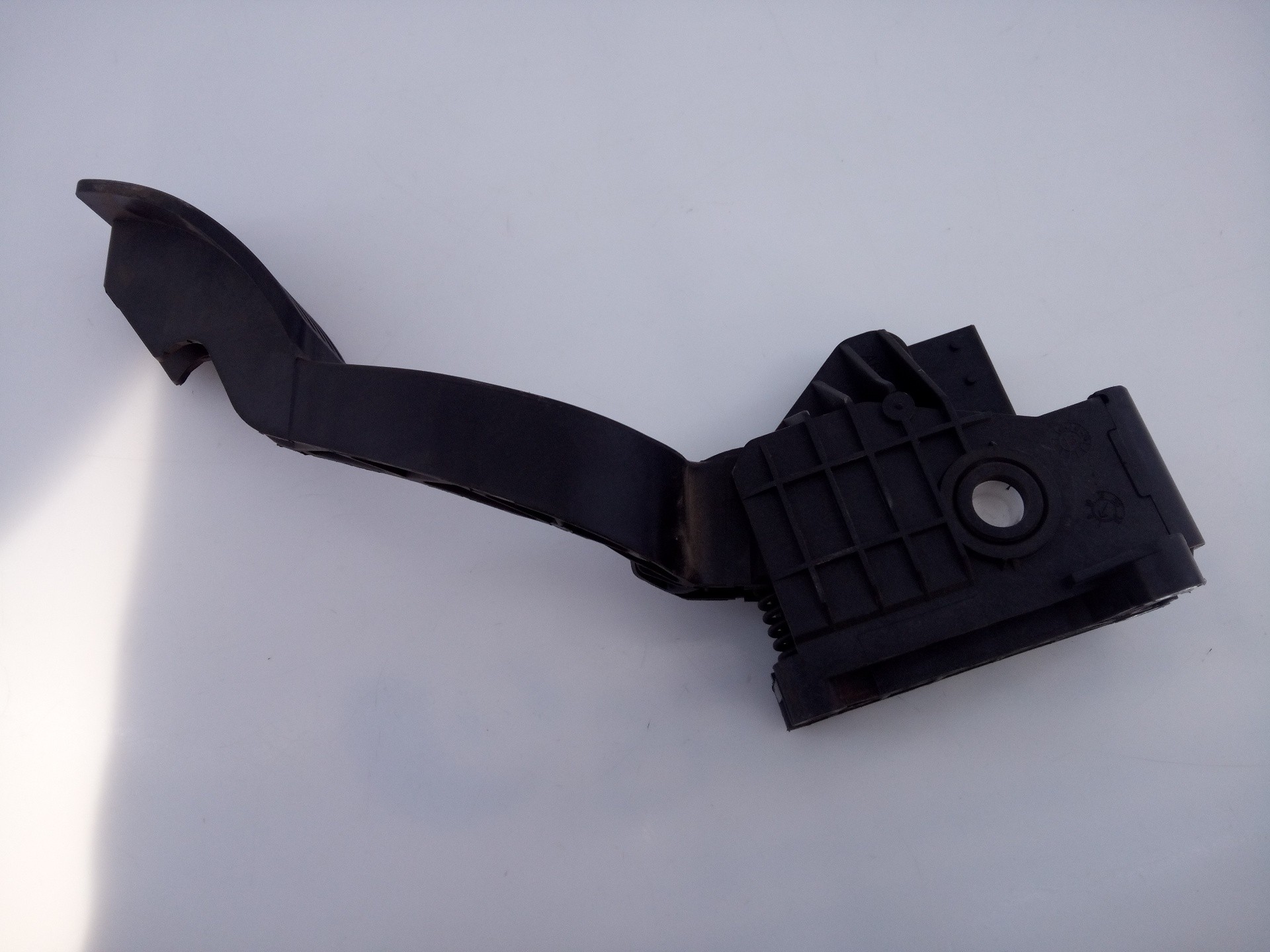 PEDAL ACELERADOR FIAT 500 L LIVING (351) 55702020 / E3-A4-28-2 / 26313A12 55702020E3A428226313A12 - Vista 2