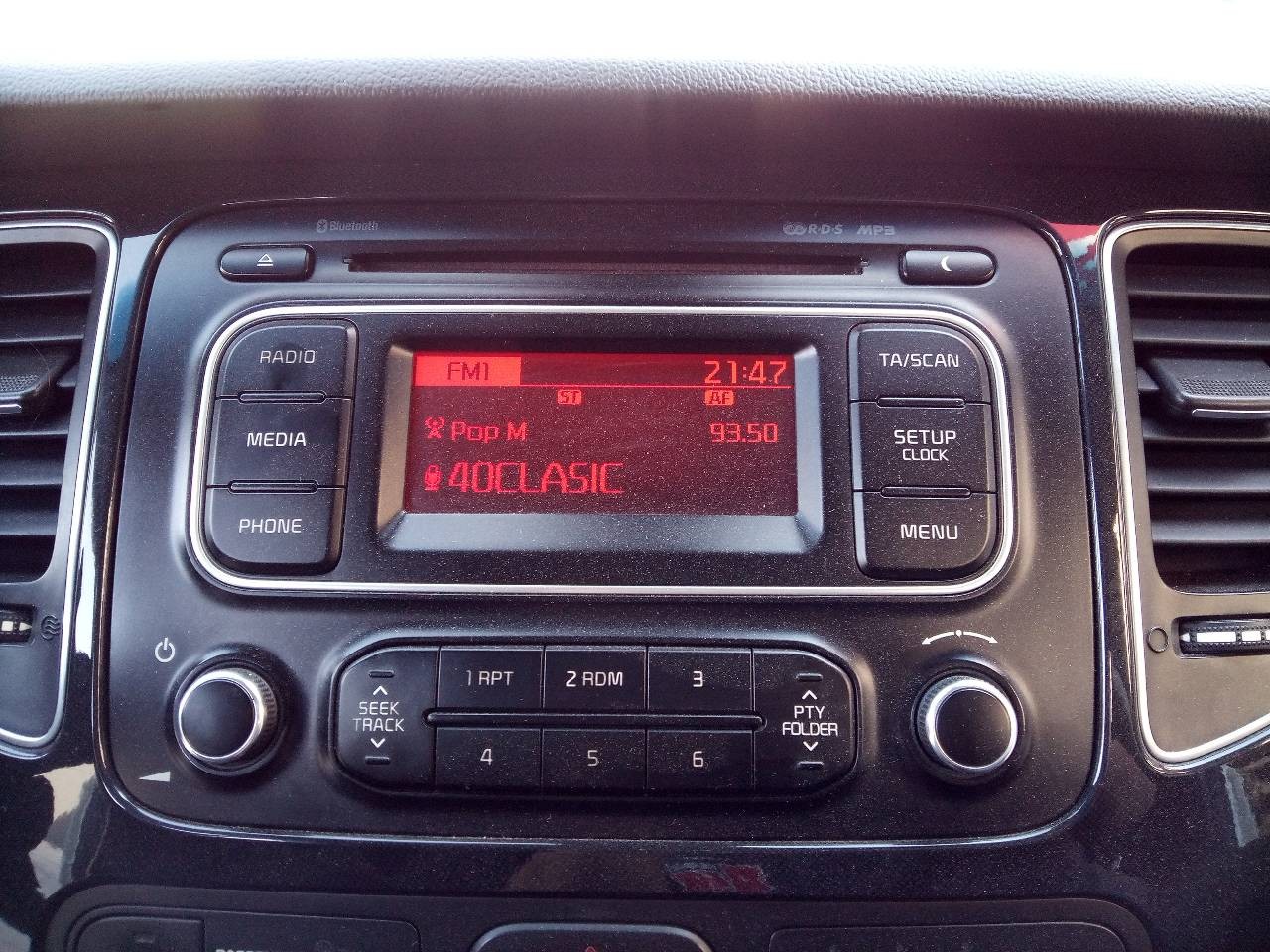 SISTEMA AUDIO / RADIO CD KIA CARENS ( ) 61014035 / E3-A3-27-3 / 96170A4610CA 61014035E3A327396170A4610CA - Vista 2