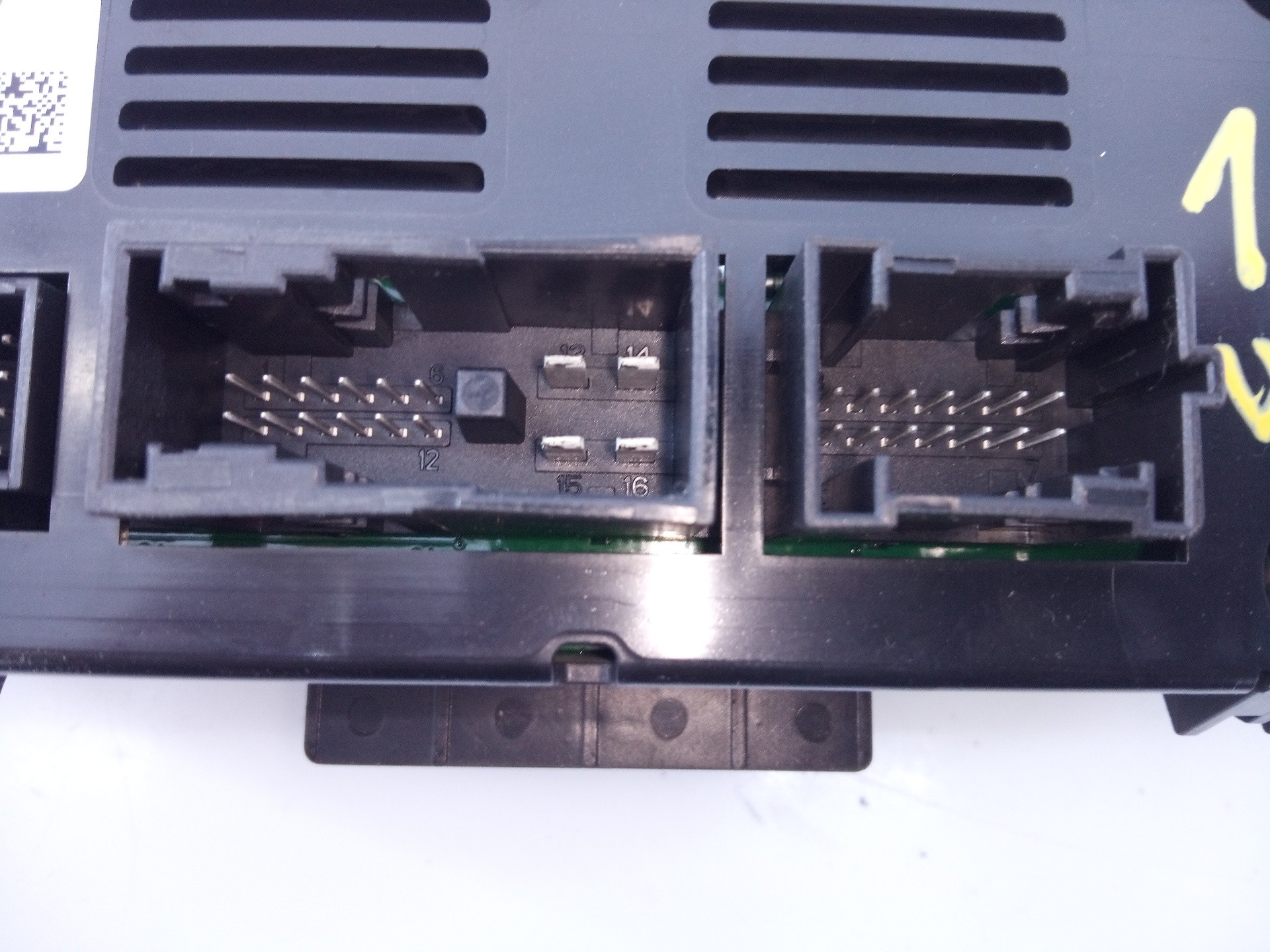 MANDO CLIMATIZADOR MERCEDES-BENZ CLASE C (W204) BERLINA 2048300590 / E3-A1-4-2 2048300590E3A142 - Vista 3